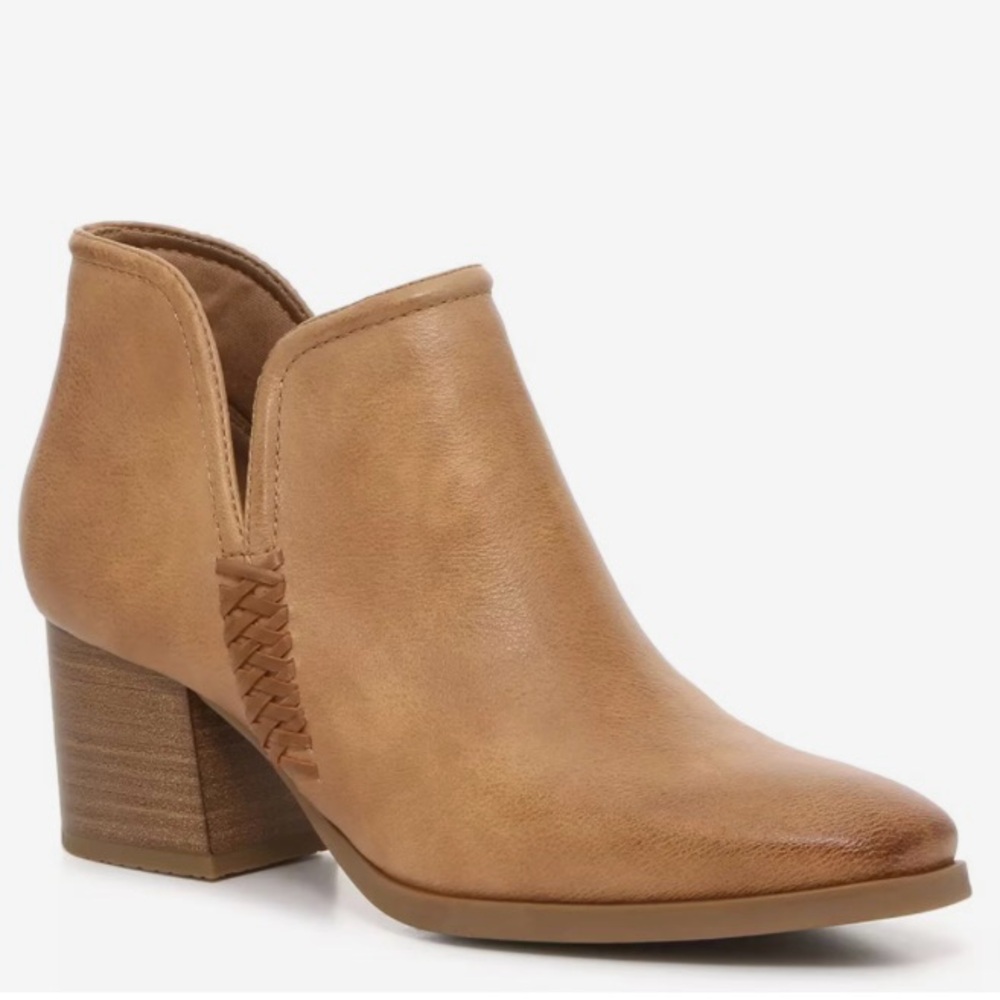 NWOT BareTraps Tristan Tan Ankle Booties with Side Zipper.